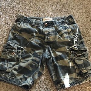 Men’s holister camo shorts